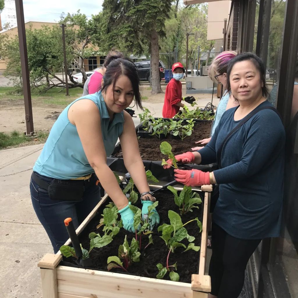 This image has an empty alt attribute; its file name is 288539579_1985526704971196_2451791896562089992_n.jpg